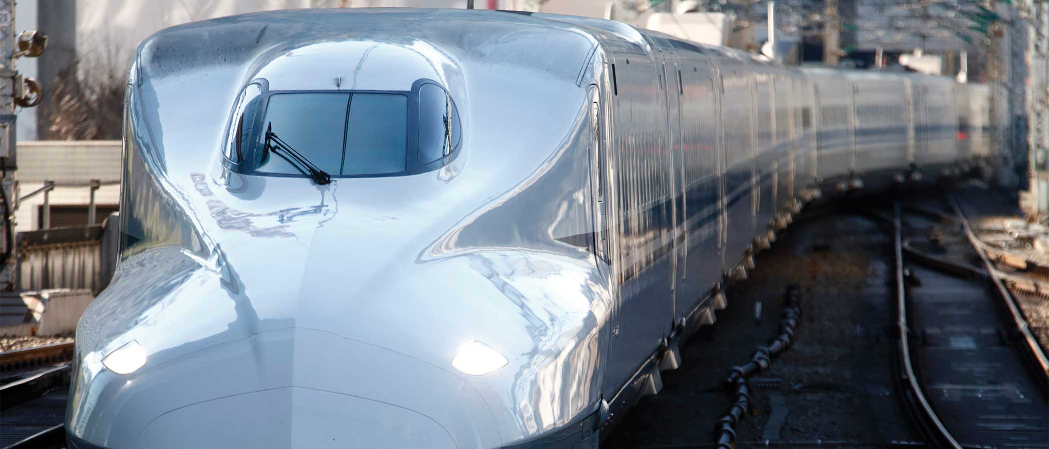 A bullet train arriving at Tokyo Station